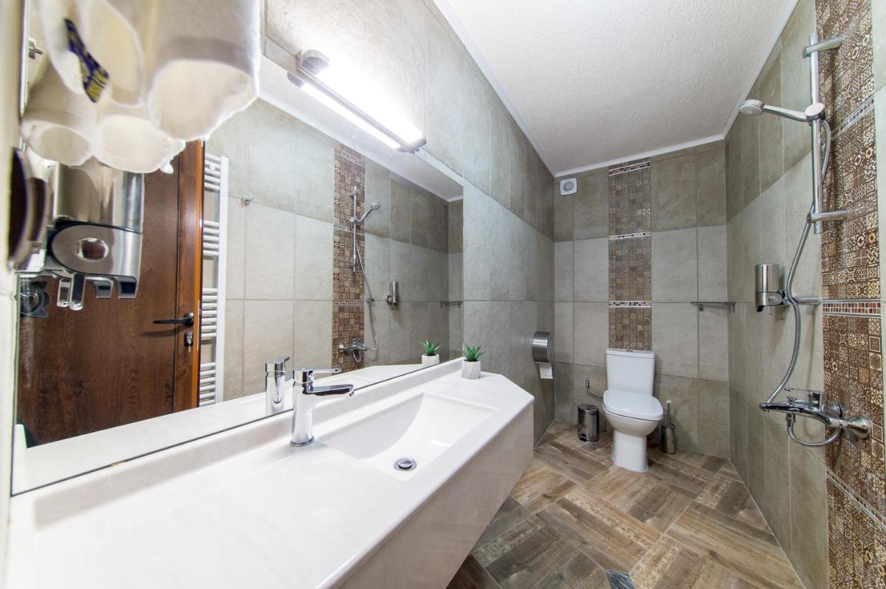 Българче Хотел - Ресторант Smolyan Exterior foto